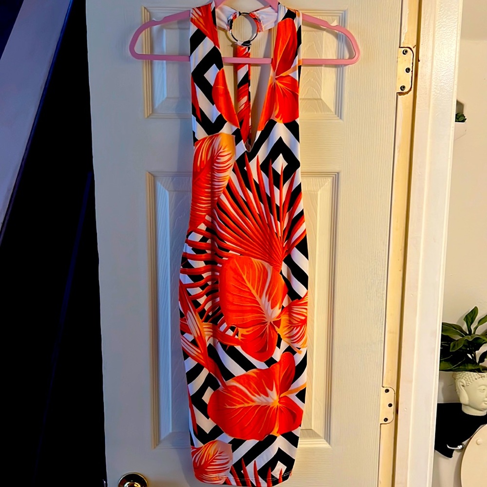 One size orange tropical print mini dresses